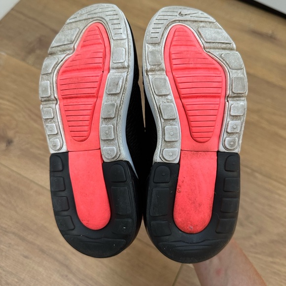 Nike - Kids Air Max 270 - size 12c - black - good used condition - Picture 7 of 8